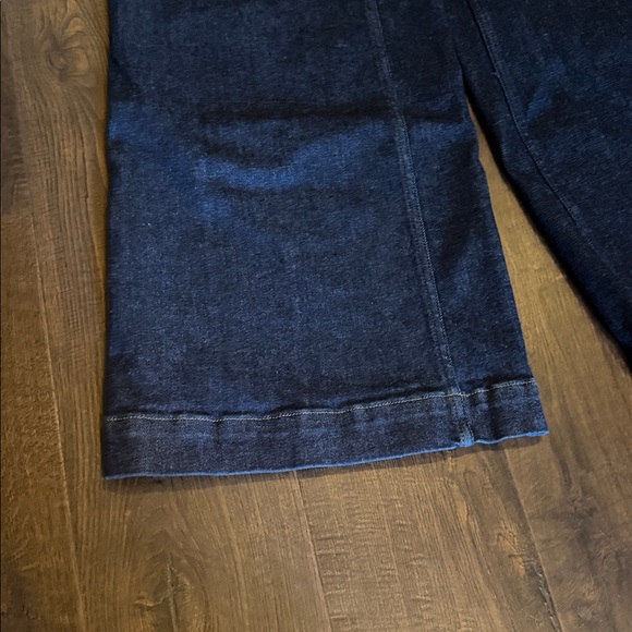 SpanxShape Everywear wide leg jeans NWOT - Picture 8 of 10